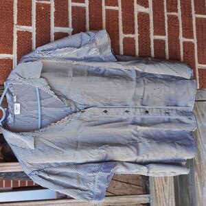 Cato Woman Black And White Pinstripe Button Up T-shirt Satin Silky 22/24